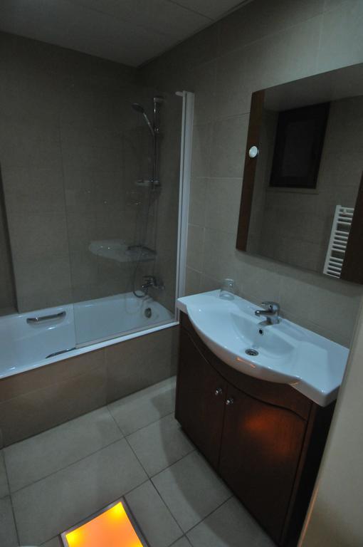 Ithaki Phinikoudes Apartment No. 204 Larnaca Phòng bức ảnh
