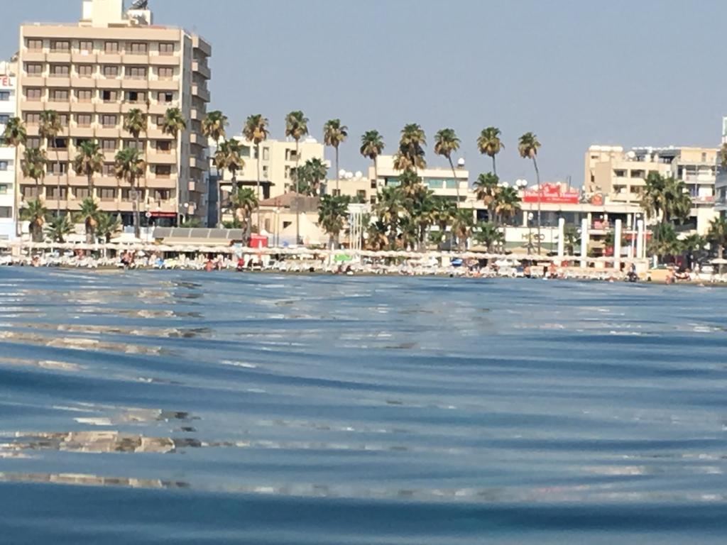 Ithaki Phinikoudes Apartment No. 204 Larnaca Ngoại thất bức ảnh